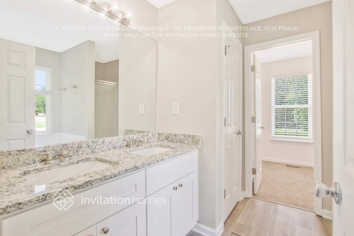 Building Photo - 5726 Graceland Dr SW