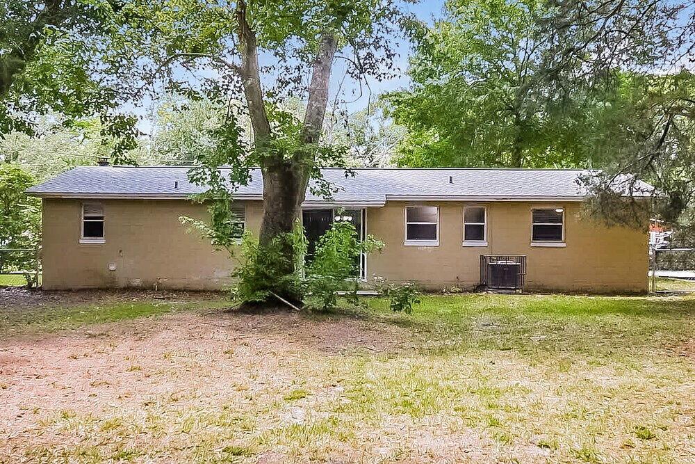 Building Photo - 7563 Patrice Ct
