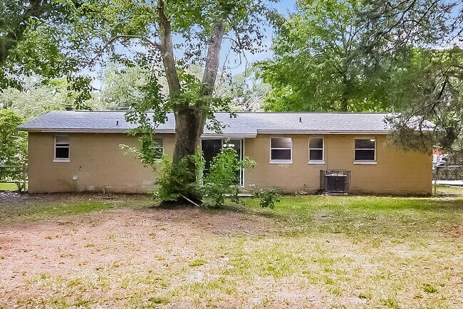 Building Photo - 7563 Patrice Ct