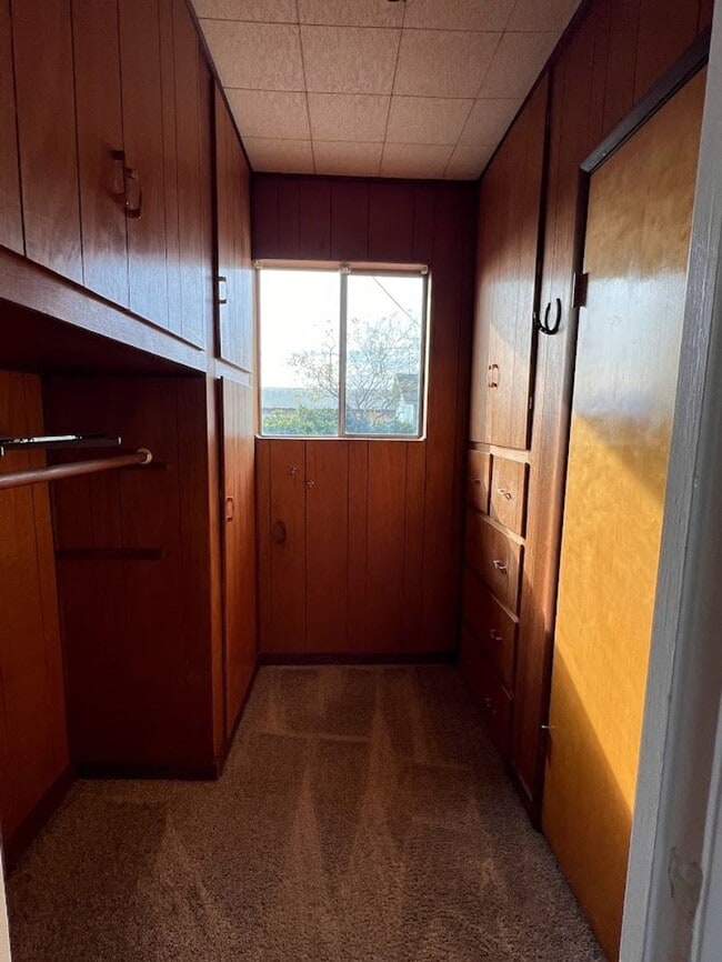 Building Photo - Reedley Country Home For rent