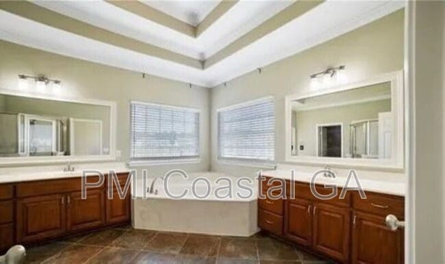 Building Photo - 663 Wyndham Way