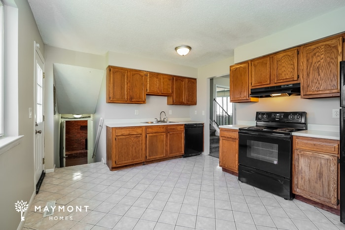 Building Photo - 2710 Moundcrest St