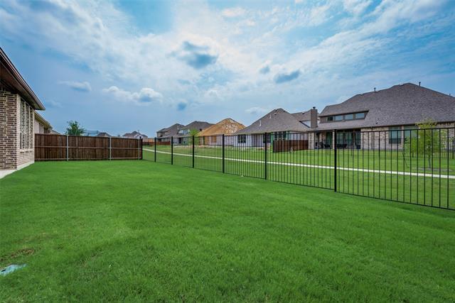 Building Photo - 617 Montrose Dr