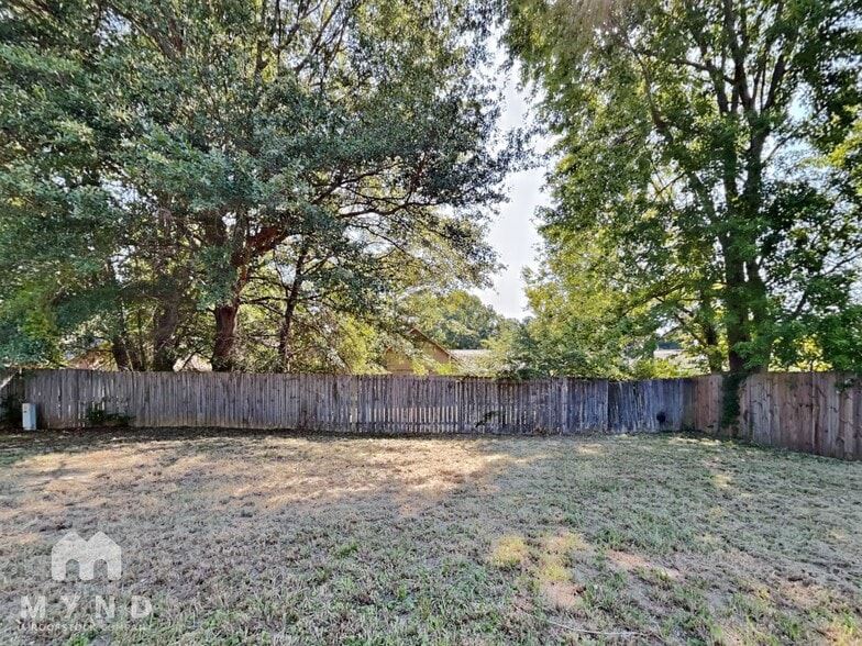 Building Photo - 4578 Crump Rd