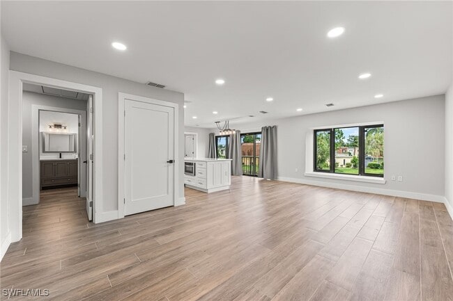 Building Photo - 1890 Bald Eagle Dr