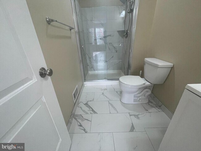 Building Photo - 81 Willow Ct