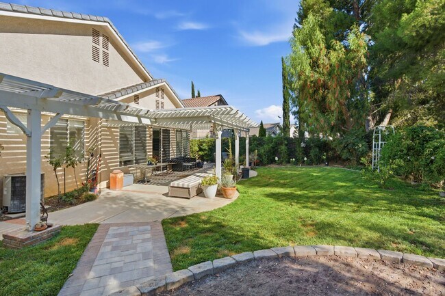 Building Photo - 28587 Haskell Canyon Rd