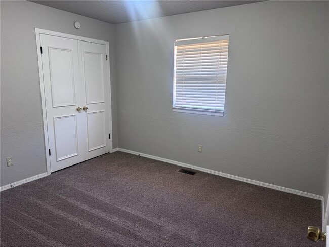 Building Photo - 12216 Sylvester Dr