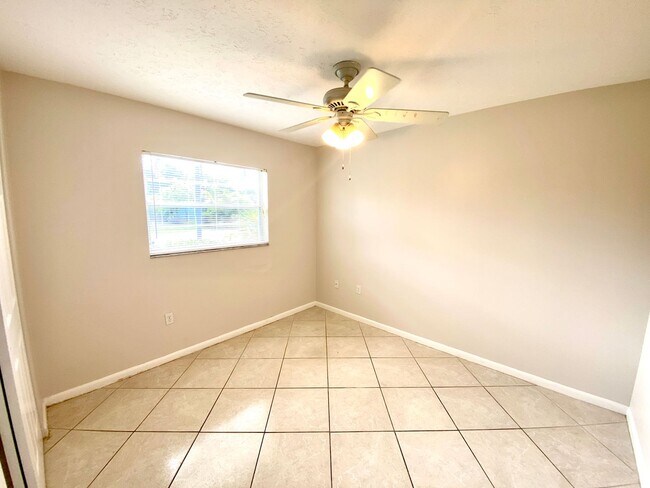 Building Photo - 4557 W Alhambra Cir