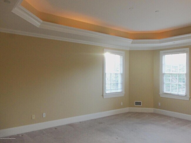 Building Photo - 1031 Oval Rd