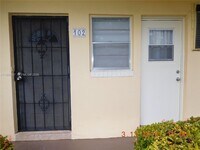 Building Photo - 2815 NE 201st Terrace