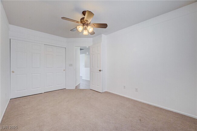 Building Photo - 5033 Apache Valley Ave