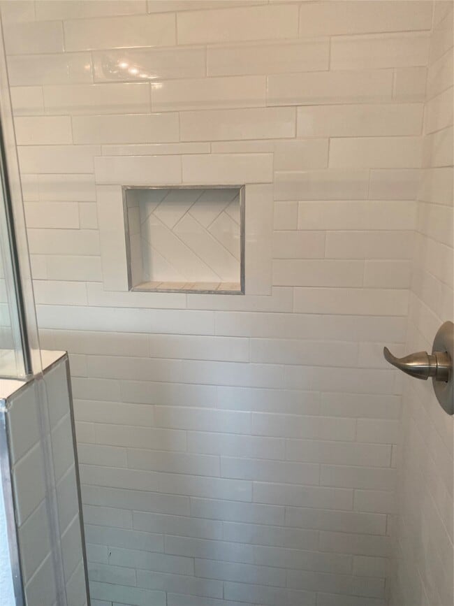 Building Photo - 4929 Libbey Dr