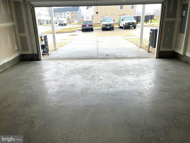 Building Photo - 7616 Johnnycake Rd