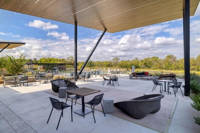 Building Photo - 7607 Eckington St