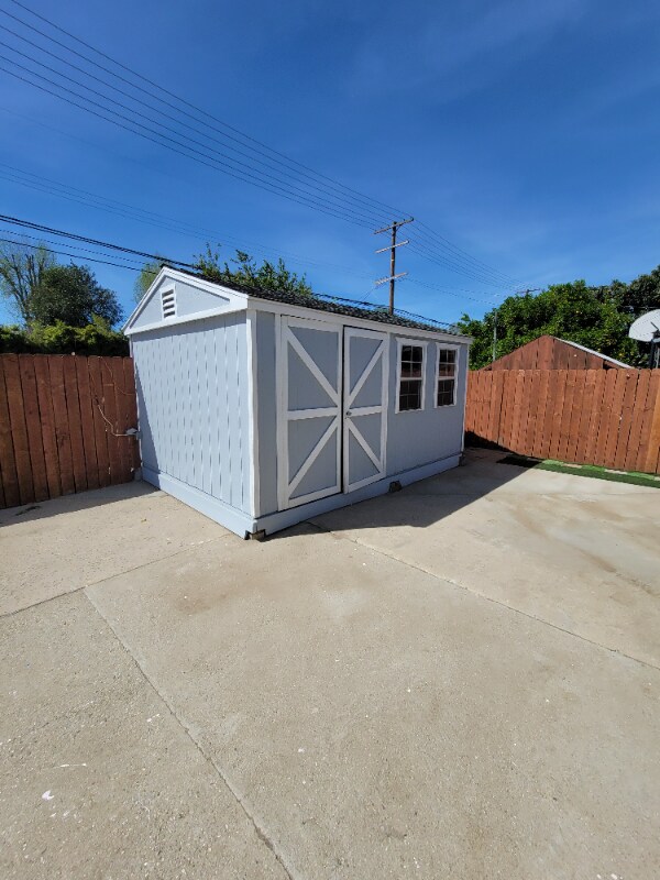 Building Photo - 6503 White Oak Ave