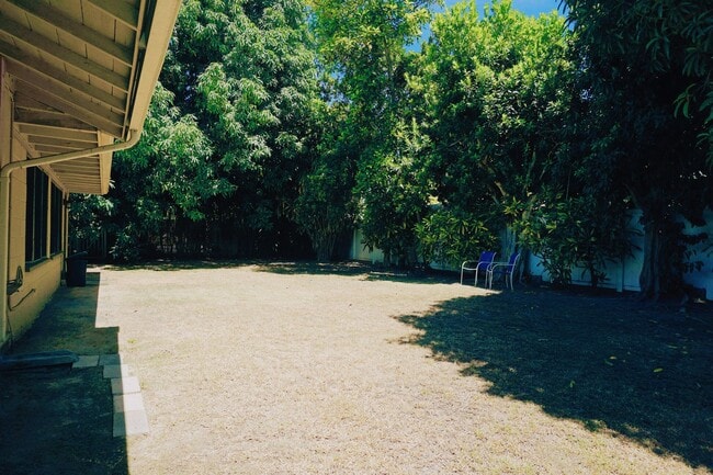 Building Photo - Spacious, Pet Friendly House Near Kailua B...