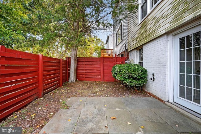 Building Photo - 13110 Putnam Cir