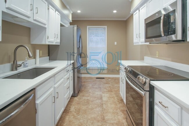 Building Photo - Check out the UPGRADES! Wow!