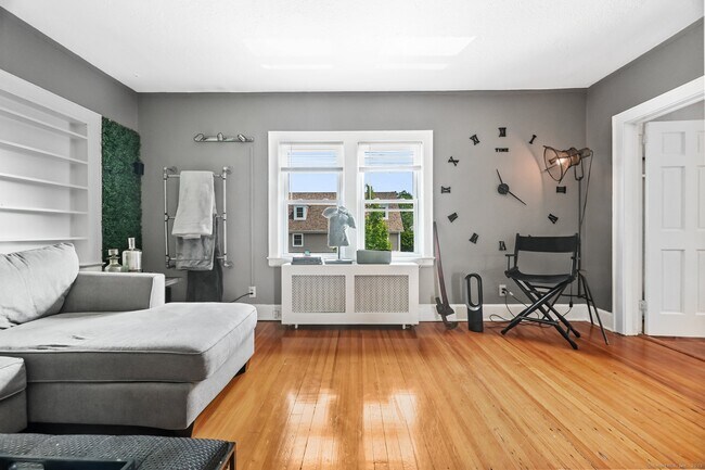 Building Photo - 307 Hamilton Ave