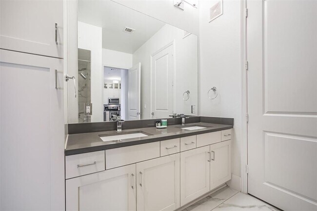 Building Photo - 1508 Blodgett St
