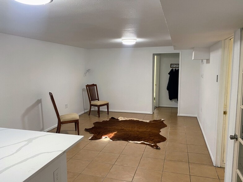 Living Room - 1374 S Benton St