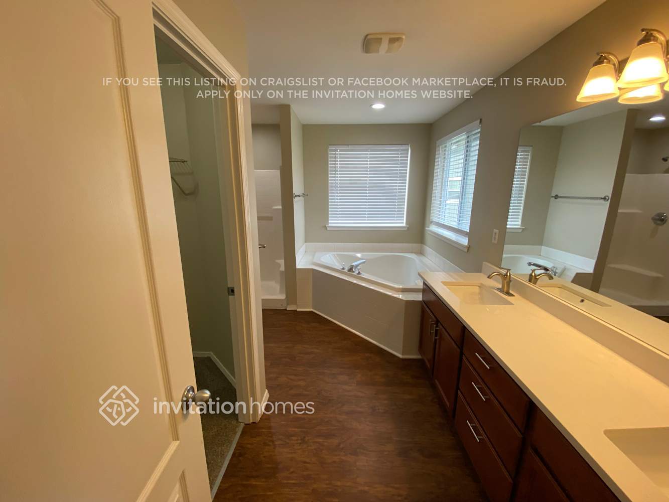 Building Photo - 209 Phoenix Ave SW