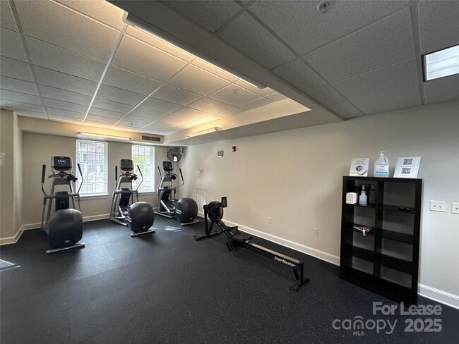 Building Photo - 300 W 5th St