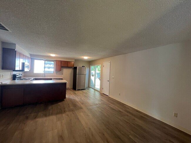 Building Photo - 3643 SE Tenino St