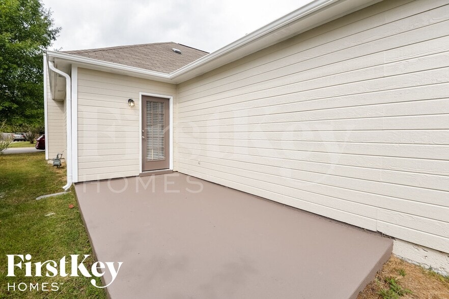 Building Photo - 2014 Plantation Pkwy