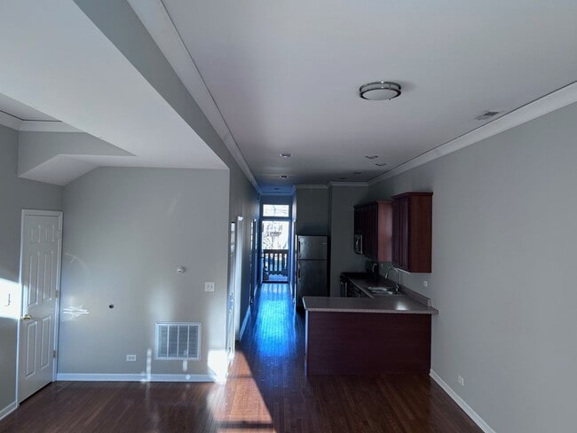 Building Photo - 1819 N Washtenaw Ave