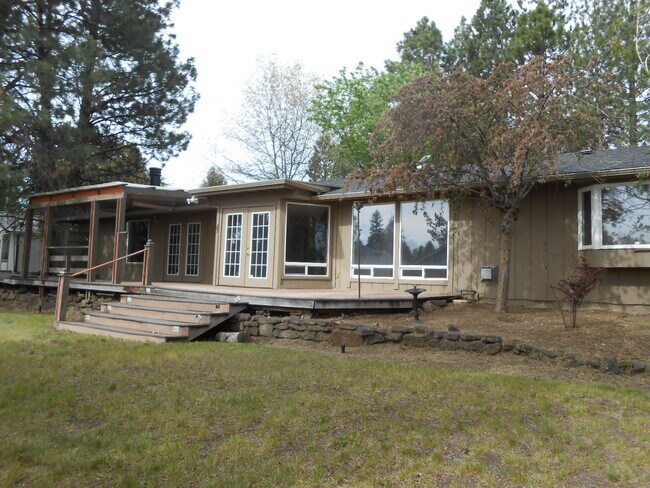 Building Photo - 61360 Keelally Ct