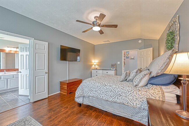 Building Photo - 22210 Bellow Glen Dr