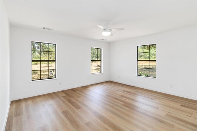 Building Photo - 209 Pope Bend S