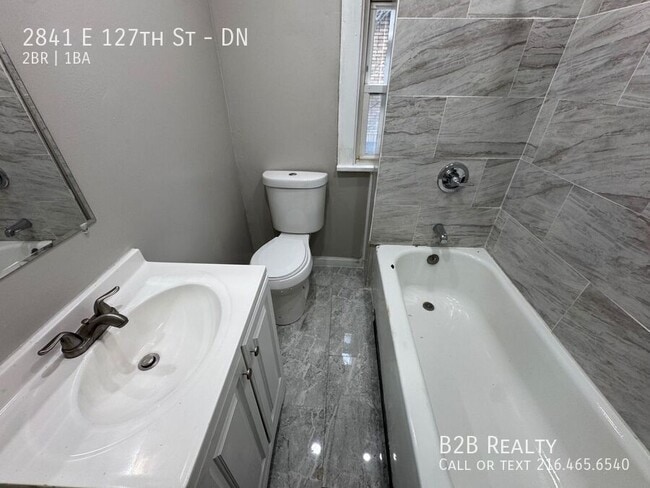 Building Photo - 2841 E 127th St