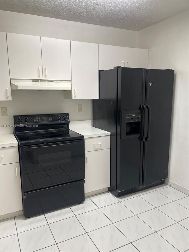Building Photo - 1131 NW 124th Ct