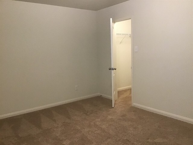 Building Photo - 9450 Plum Court