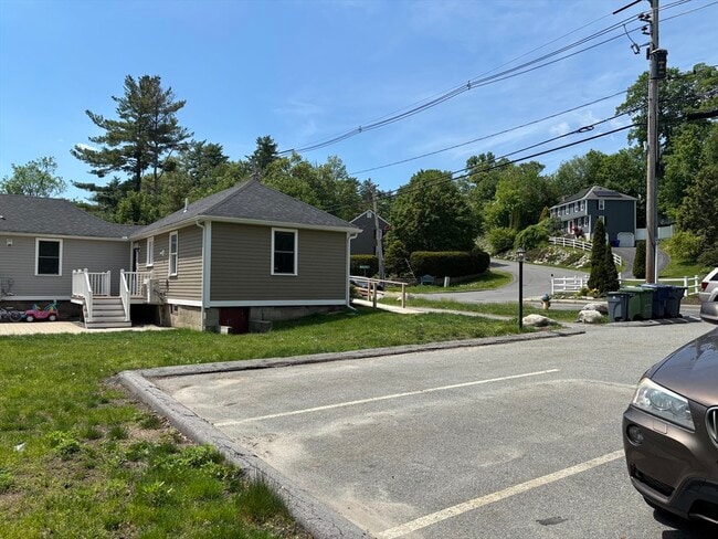 Building Photo - 142 Parker St