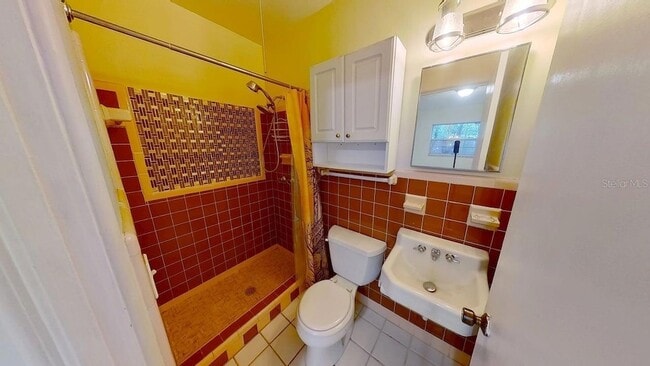 Building Photo - 6374 Hampton Dr N