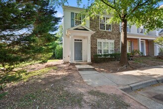 Building Photo - %16 Walnut Woods DR