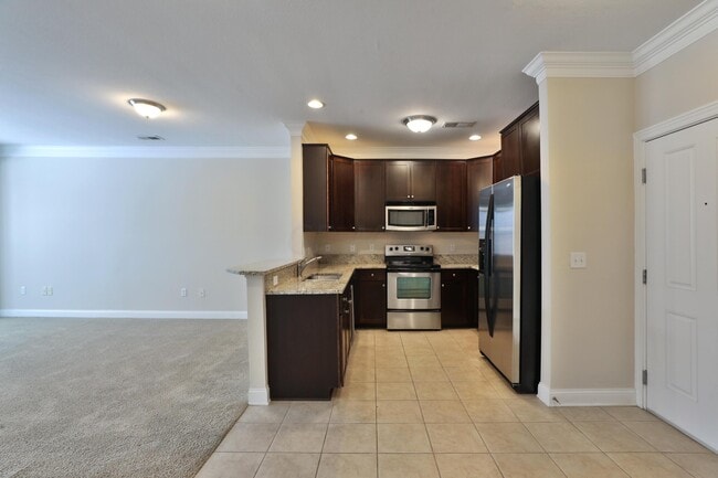 Building Photo - 960 Perry St