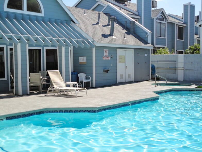 Primary Photo - 3246 Mozart Dr