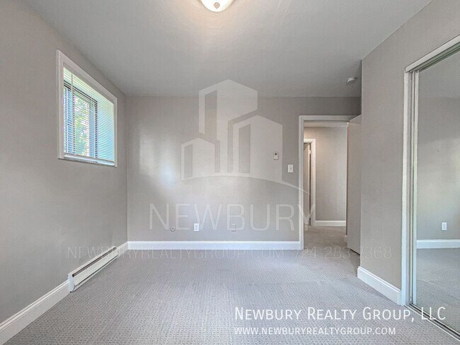 Building Photo - 1459 Poplar St