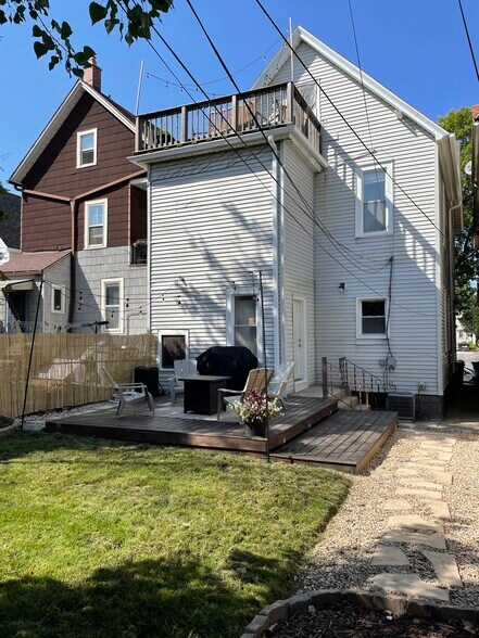 Building Photo - 1025 E Hamilton St