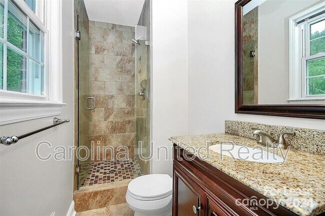 Building Photo - 6908 Lancer Dr