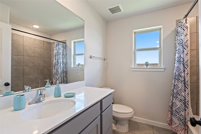 Building Photo - 288 Kara Mist Ct