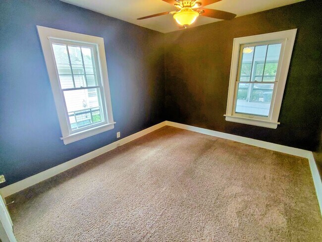 Building Photo - 2 Bedroom 1 Bathroom Home for Rent