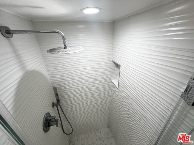 Building Photo - 10390 Wilshire Blvd