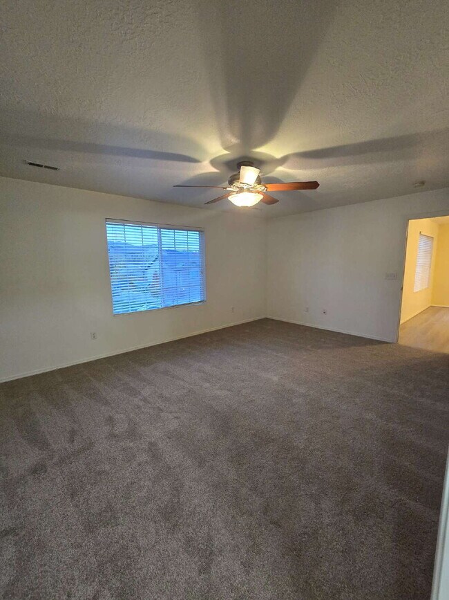 Building Photo - "Single Family Home with Incredible View!"