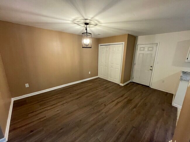 Building Photo - 1403 Chasewind Ct